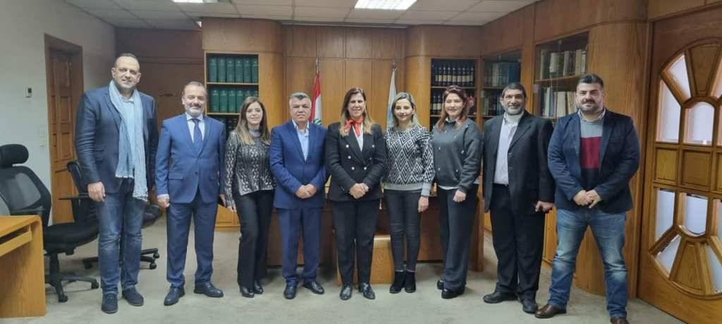 The President of the Educational Center for Research and Development, Professor Hiam Ishaq, and the head of the Syndicate of Certified Chemists in Lebanon, the chemist Professor Jihad Abboud, signed a cooperation agreement, in the presence of members of the Syndicate Council and the advisor to the President of the Center for Statistics and Research, Dr. Raymond Bou Nader, and it was an occasion to discuss joint projects.